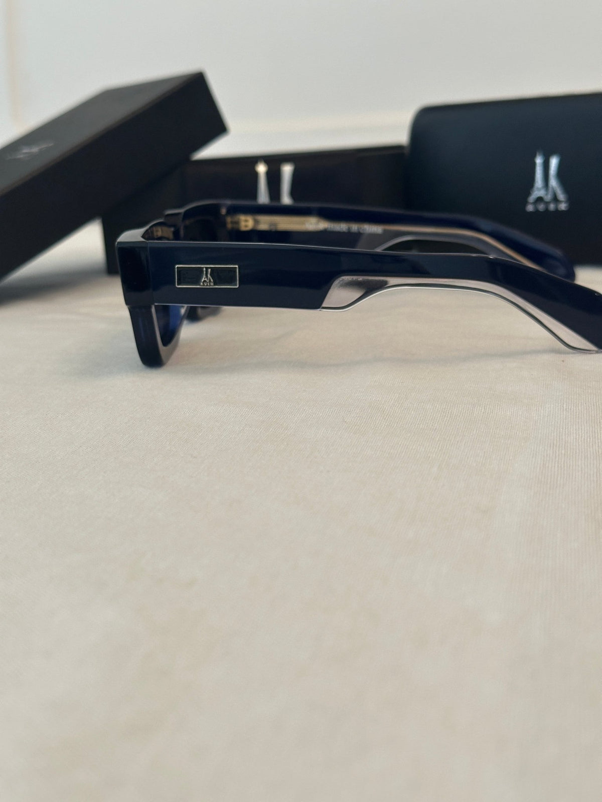 AVEK "Lead Vocal" Stylish Sunglasses - Avek Brand